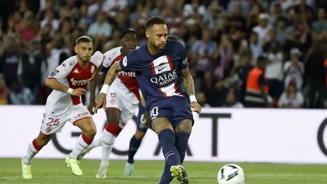 Com gol de pênalti de Neymar, PSG empata em casa com o Monaco