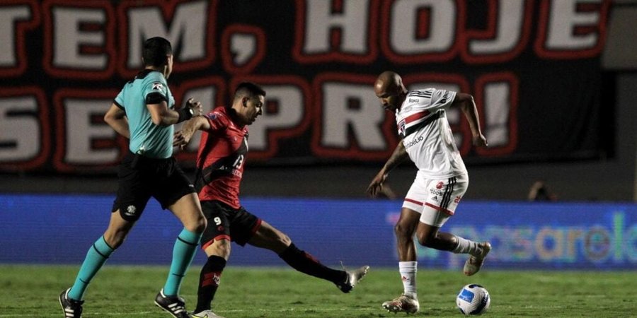 Atlético GO abre vantagem sobre São Paulo na semifinal da Sul Americana