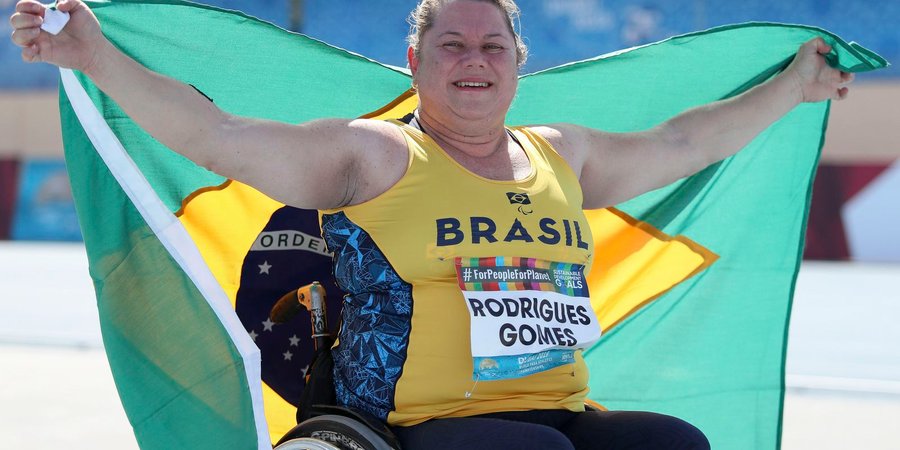Beth Gomes supera a si própria e renova recorde no arremesso de peso