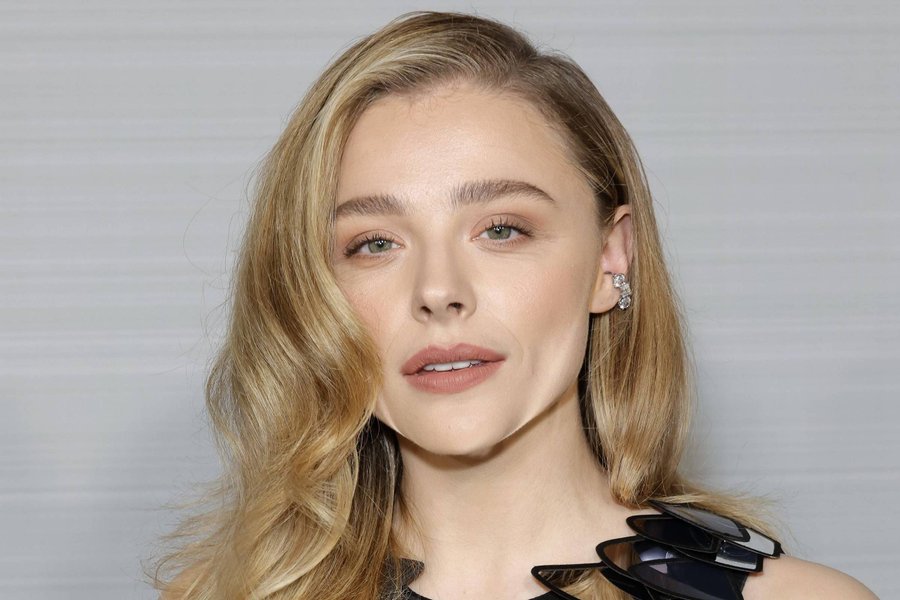 CCXP: Fã de ‘Call of Duty’, Chloë Grace Moretz diz que acabava com os irmãos no videogame