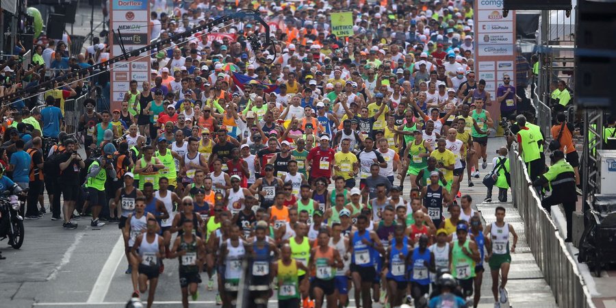 Corredores amadores se emocionam na São Silvestre, em São Paulo