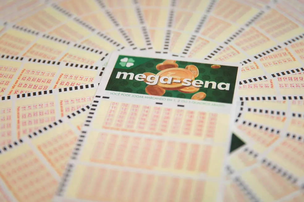 Ninguém acerta a Mega Sena, e prêmio vai a R$ 63 milhões; confira