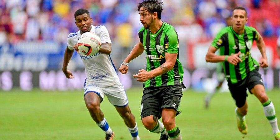 América MG aproveita erros do Cruzeiro e vence clássico em Brasília