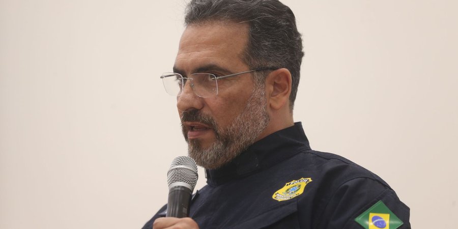 Antônio Fernando Oliveira toma posse como diretor geral da PRF