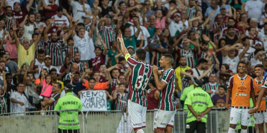Fluminense derrota Athletico PR e permanece na ponta do Brasileiro