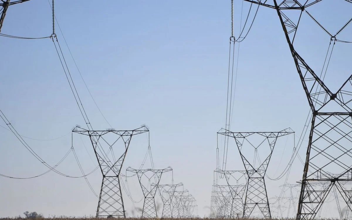 Sistema nacional de energia foi restabelecido, informa MME