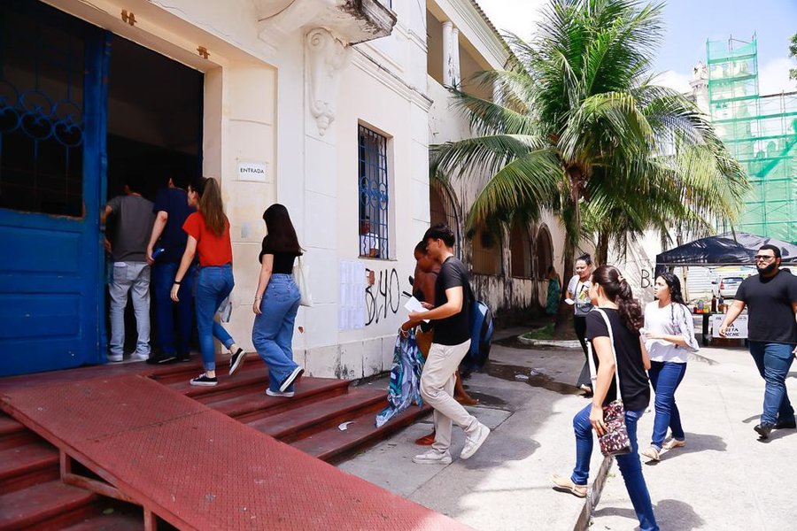 Provas objetivas do concurso da Alema são aplicadas sem nenhuma intercorrência