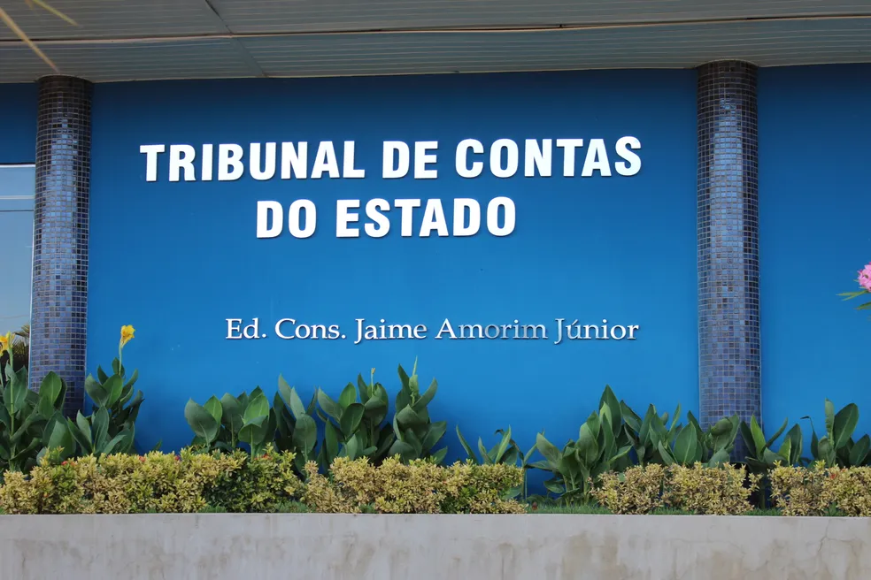 TCE PI determina bloqueio de contas de prefeituras por ausência de prestações de contas