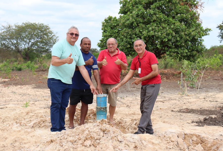 Parnarama: Vice-prefeito Gilson Moura agradece pela construção de mais um poço artesiano na comunidade Paiol do Centro