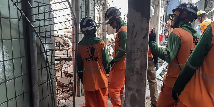 Prédio desaba e mata três pessoas em Aracaju
