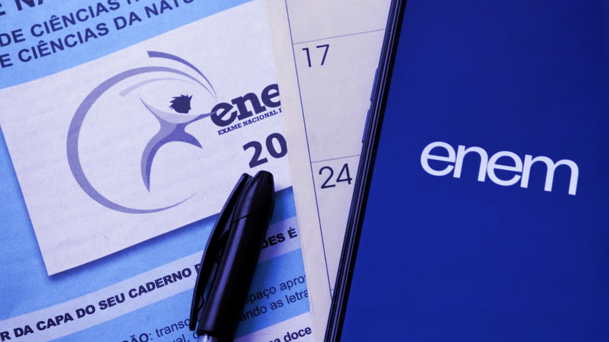 Candidatos se preparam para prova de redação do Enem no domingo