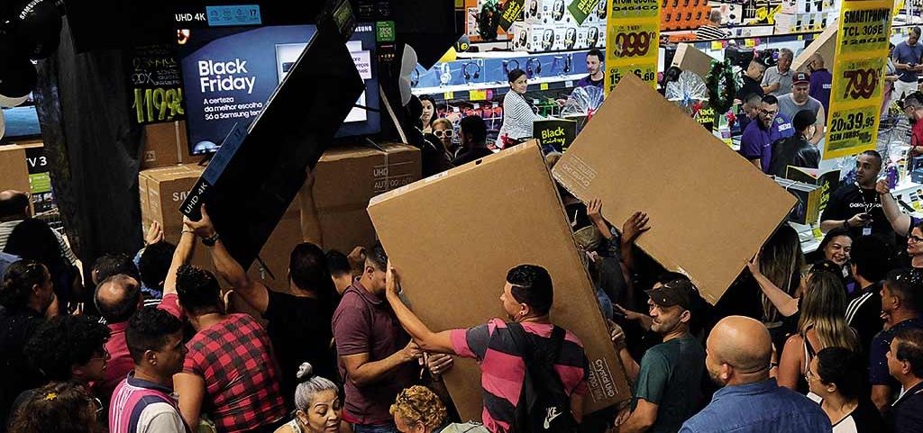 Especialista dá dicas para evitar falsas promoções na Black Friday