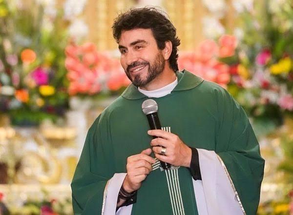 Padre Fábio de Melo se apresenta nesta quarta-feira(20) em Parnarama