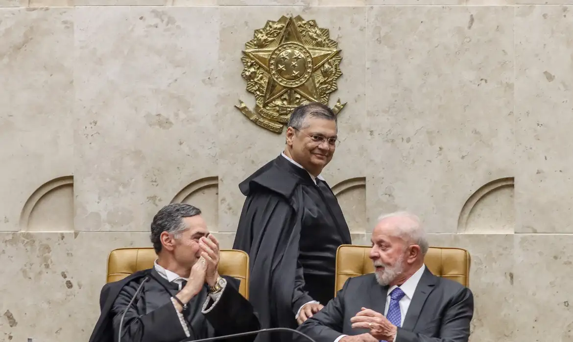 Ministro do STF Flávio Dino libera parte de emendas de comissão da Câmara Federal por ele bloqueadas