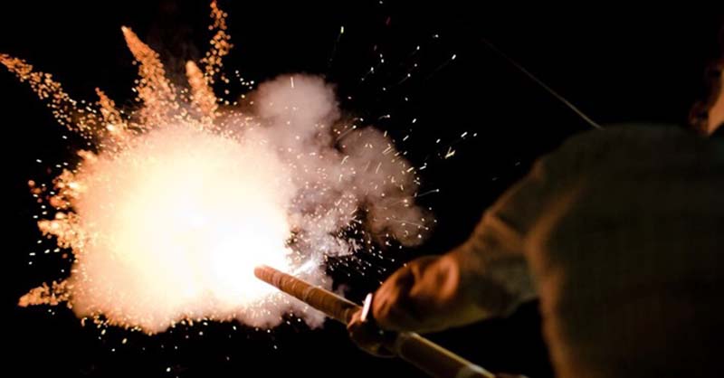 Veja cuidados para evitar acidentes com fogos de artifício nas festas de Ano Novo