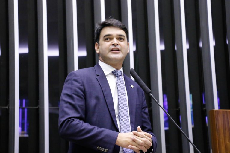 Deputado Rubens Júnior destaca discurso do presidente Lula no Encontro Nacional de Prefeitos