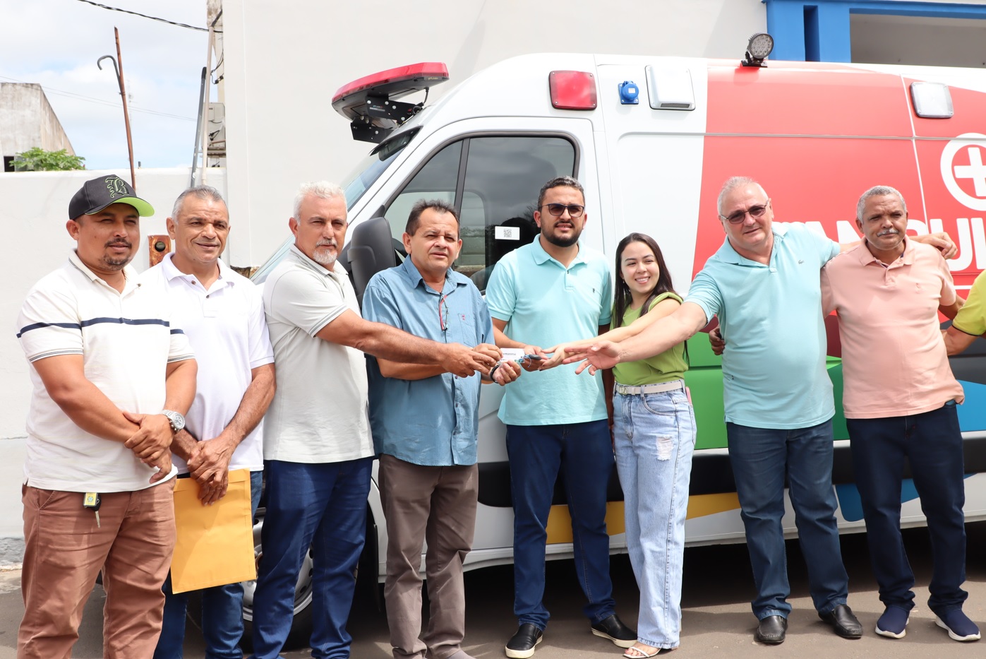 Parnarama recebe nova ambulância para reforçar atendimentos de emergência