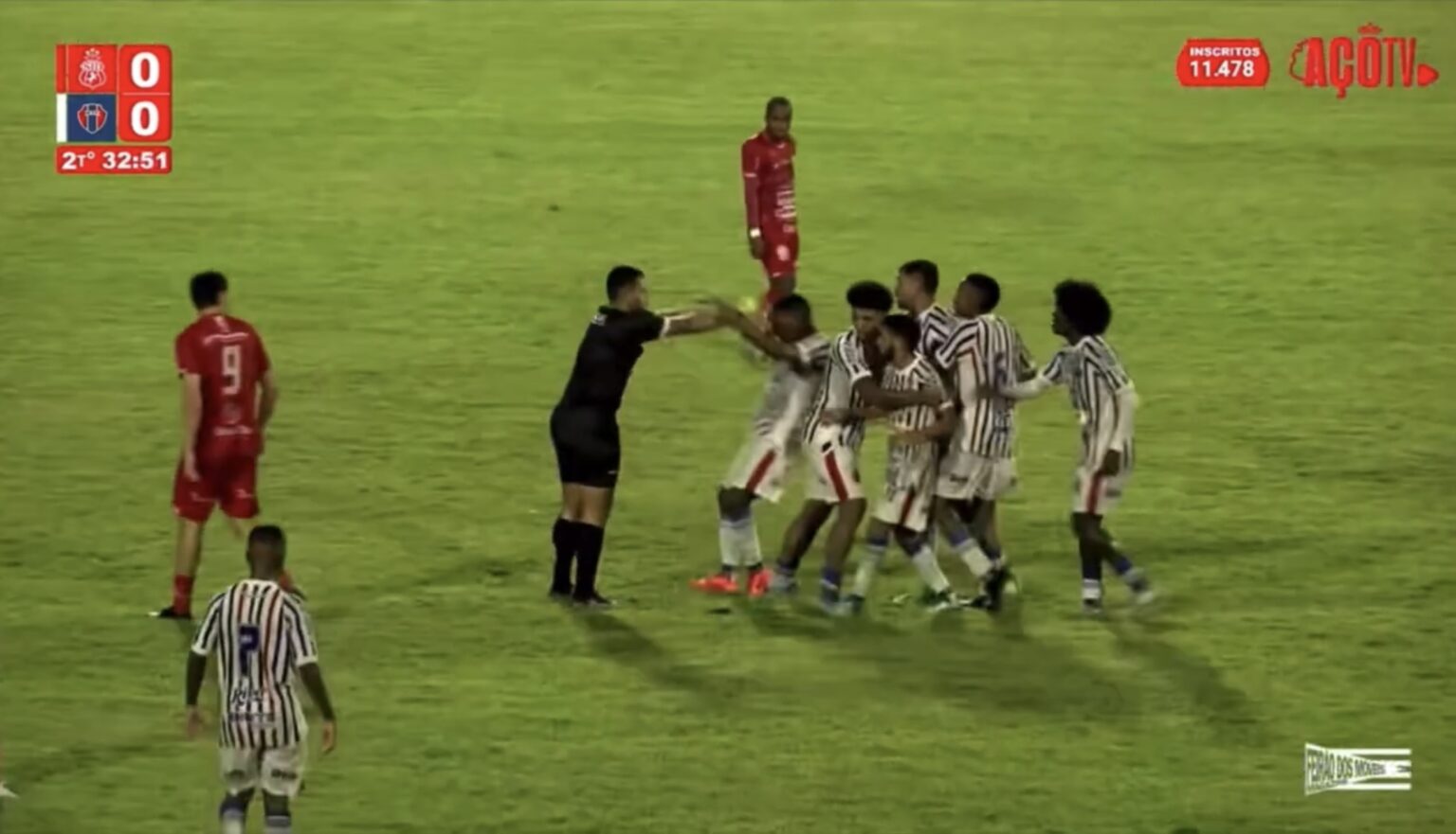 Confusão, expulsões e empurrão de árbitro marcam empate polêmico entre Imperatriz e MAC pelo Maranhense