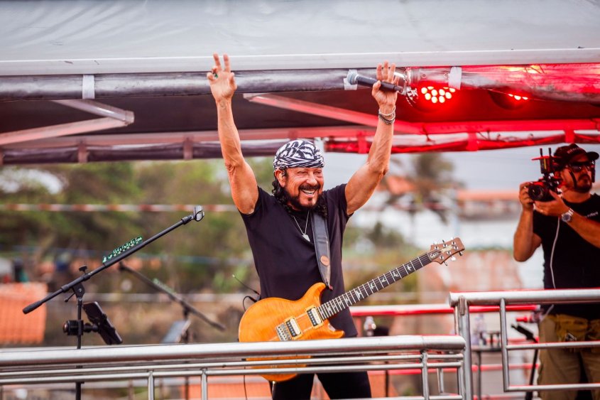 Bell Marques transforma pré-Carnaval do Maranhão em espetáculo histórico na orla de São Luís
