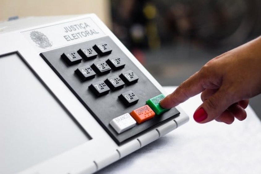 11 governadores e 10 prefeitos de capitais renunciaram de olho nas eleições