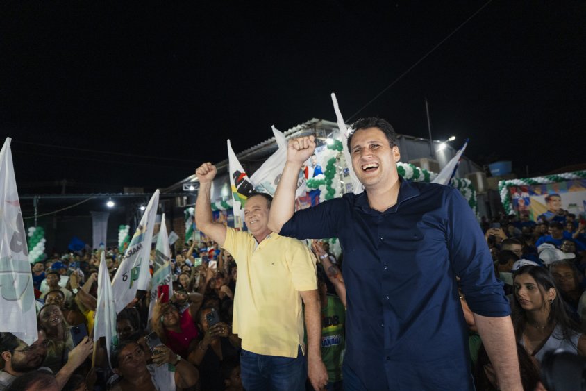 Orleans comemora com multidão em Presidente Dutra crescimento de sua pré-campanha em todo o estado