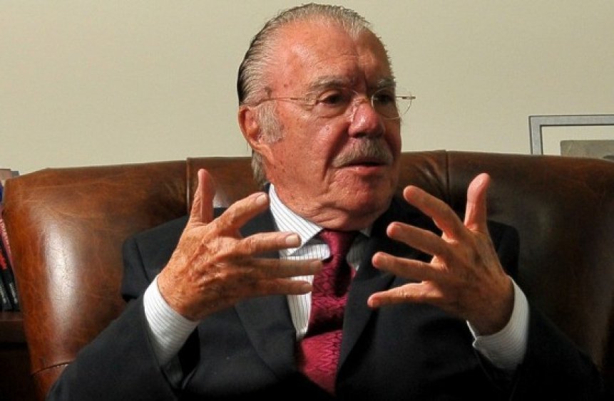Sarney é internado com pneumonia em São Luís e estado de saúde é estável